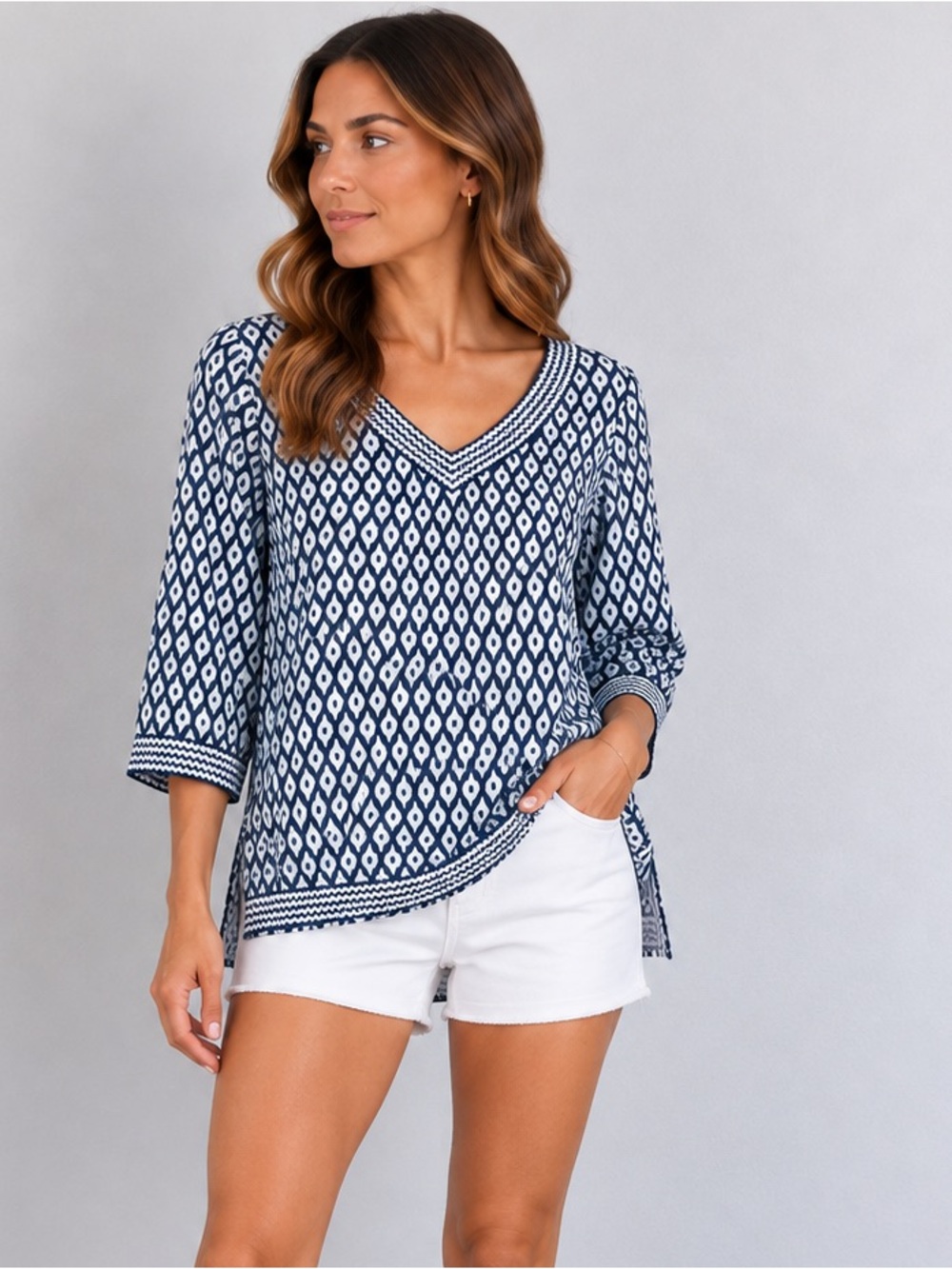 Gretchen Scott Blue White Abstract Pattern Tunic Top Coverup V-neck size Small